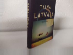 Latvala, Taina - Välimatka